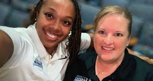 Kimberly Epps (@KimberlyEpps4)