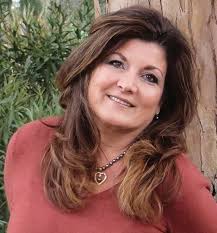 Eileen Workman's Instagram, Twitter & Facebook