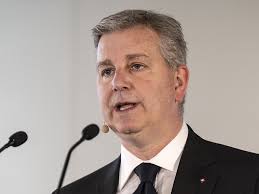 SVP-Präsident Marco Chiesa kritisiert staatliche Geldverschwendung