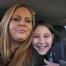 Amber Kroll's Instagram, Twitter & Facebook