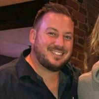 70+ perfiles de «Ayton»