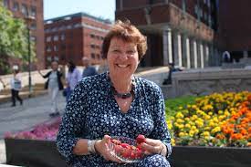 Marianne borgen is a norwegian politician for the socialist left party, and the current mayor of oslo. Ett Ar Med Korona Oslos Ordforer Om Teams Moter Manglende Kontakt Med Barnebarn Og Arets 17 Mai Dagsavisen