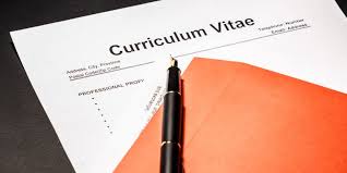 Surat lamaran pekerjaan dengan bahasa inggris ini biasanya adalah bentuk surat lamaran pekerjaan yang diperuntukkan oleh perusahaan go international yang banyak menggunakan bahasa komunikasi. Membuat Cv Perlukan Mencantumkan Hobi Dan Minat Halaman All Kompas Com