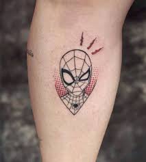 Aktualisiert 35 Erstaunlich Spiderman Tattoos Fur Das Jahr 2020 Mai 2020 In 2020 Spiderman Tattoo Geek Tattoo Nerdy Tattoos