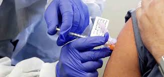 En la primera semana de su campaña de inmunización masiva en adultos mayores, chile ya supera el millón de personas. Calendario De Vacunacion Covid 19 Quienes Podran Recibir La Primera Dosis Esta Semana