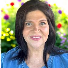 🌞 Happy Birthday Mrs. Rachel! 🥳 Today is our amazing Executive Directors  birthday. For the past year and half she has made the Hocking Hills  Children's Museum an incredibly fun learning space