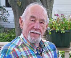 Pioneer in education, journalism dies in Sandwich