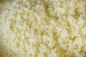 Riche en fibres, il facilite la digestion et l'absorption des nutriments, tout comme il lutte contre la constipation le couscous encourage la perte de poids. Calories Couscous Semoule De Ble Dur Roulee Cuite Non Salee 165 Calories Dans La Quantite De