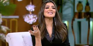 Jun 19, 2021 · ظهرت الفنانة المصرية مي عمر عبر صورها التي نشرتهم على صفحتها الشخصية على الانستجرام بإطلالة جريئة في الصورة الأول وارتدت فستانا باللون الأسود قصير جدا واعتمدت على إطلالتها تسريحة شعر انسيابية بسيطة وحذاء اسود شتوي. Ù…ÙŠ Ø¹Ù…Ø± ØªØ±ÙˆÙŠ ØªÙØ§ØµÙŠÙ„ Ù‚ØµØ© Ù…Ø³Ù„Ø³Ù„ Ù„Ø¤Ù„Ø¤ ÙˆØ§Ù„ÙƒÙˆØ§Ù„ÙŠØ³ Ø£ÙˆÙ„ Ø¨Ø·ÙˆÙ„Ø© Ù„ÙŠØ§ ÙˆÙƒÙ†Øª Ù…Ø±Ø¹ÙˆØ¨Ø©