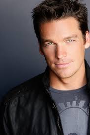 En herre med bart (english: Bart Johnson Wikipedia