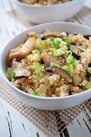 Chicken And Mushroom Rice In The Rice Cooker Scruff Steph Recipe Mushroom Rice Boiled Chicken And Rice Asian Recipes