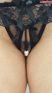 Mia moglie con gli slip nuovi Foto Porno - AmaPorn