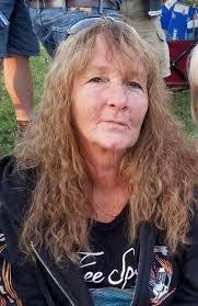 Roxie Kirby's Instagram, Twitter & Facebook