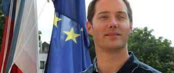 His birthday, what he did before fame, his family life, fun trivia facts, popularity rankings, and more. Un Astronaute Francais Dans L Espace En 2016 Le Point
