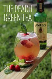 The Peach Green Tea Summer Cocktail Easy Recipe Freshly Brew Green Tea Then Add Fresh Mint P Peach Green Tea Green Tea Cocktail Alcohol Drink Recipes
