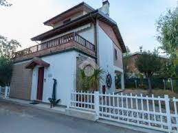 Annunci da privato a privato e di agenzie immobiliari. Case E Appartamenti Vicolo Siena Roseto Degli Abruzzi Immobiliare It