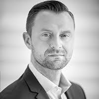 Robert Piaskowski's Instagram, Twitter & Facebook