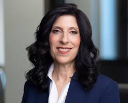 Laura Signorelli's Instagram, Twitter & Facebook