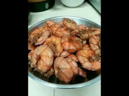 * 500 g udang, buang isi kepalanya * 1/2 buah nanas, potong sesui selera * 2 btg serai, geprek * 3 lembar daun jeruk * 1 liter santan * garam + gula secukupnya. Resep Masak Udang Yam Ha Resep Masakan