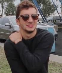 hi i love tyler joseph bye