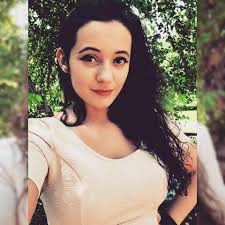 ∇ǟʟʟɨ (@Vallyu)