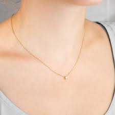 Découvrez nos pendentifs solitaires en ligne ou dans nos 4 boutiques, en or jaune ou créez sur mesure le pendentif solitaire diamant de vos rêves avec notre atelier! Collier Diamant Solitaire I Si Or Jaune 18k Ocarat