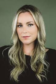 Christina Baxter's Instagram, Twitter & Facebook