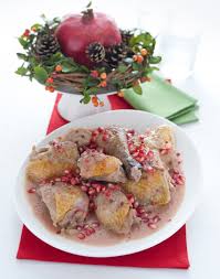 Ad esempio, i chicchi di melagrana sono un ingrediente davvero gustoso da abbinare alla frutta secca per preparare il couscous, o al farro. Faraona Con La Melagrana Sale Pepe