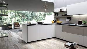 Cocina Integral Con Peninsula Forma Mentis Angel Skin By Valcucine Diseno De Cocina Moderna Interior De Cocina Cocina Con Peninsula