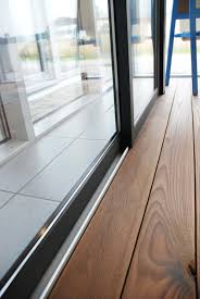 Detail Schiebeture Mit Holzboden Erfahrungen Schmidinger Wohnungen Wien Terrassenwohnung Sommergarten
