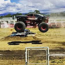 It is modified with suspension and extremely large wheels. Amazon Com Monster Truck Racing Wallpaper Appstore For Android