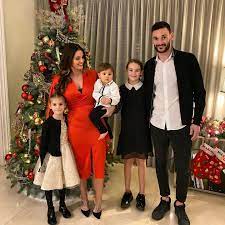 Hugo lloris, 34, from france tottenham hotspur, since 2012 goalkeeper market value: Fussball Em 2021 Diese Spielerfrauen Lieben Fussball Stars Gala De