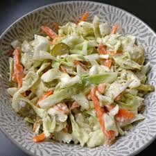 Krautsalat Mit Gewurzgurke Herdgefluster Rezept Krautsalat Gewurzgurken Salat