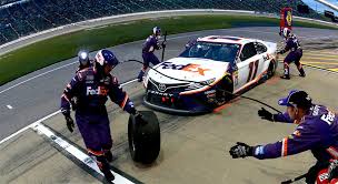 Nascar will set limits on how many team members can be at the track, starting next season. Nascar Officials Modify Arm S Length Rule For Penalties Nascar Com