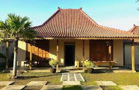 Hal ini lantaran rumah honai dibuat untuk menahan dingin bagi masyarakat papua yang kebanyakan tinggal di pegunungan. 7 Jenis Dan Keunikan Rumah Adat Joglo Eksotis Khas Jawa