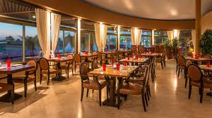 The dining room and bar seem to be recently renovated, and top room amenities include a minibar, air conditioning, and a flat screen tv. 5 Star Hotel Resort Sheraton Find The Best Hotels In Abu Dhabi Uae