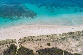 Stupendo appartamento al piano terra di una villetta sita sulla spiaggia di sabbia con accesso diretto al mare di torre pali sulla costa ionica del salento a circa 30 km a sud di gallipoli. Vacanze A Torre Pali Affitti Case Vacanza Torre Pali 2 Posti Letto 4 Posti Letto Mare Prenota Booking