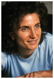 Vicky Neumann's Instagram, Twitter & Facebook