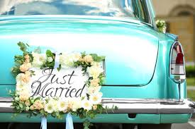 Eine hoch symbolische hochzeitskarte bieten wir hier zum ausdruck an. 21 001 Hochzeitsauto Lizenzfreie Bilder Und Fotos Kaufen 123rf