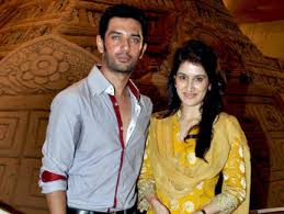 On hum log, ljp leader and lok sabha mp chirag paswan says that moving to mumbai to act in films. Chirag Paswan Visits Andheri Cha Raja Parties Events Bollywood Hungama