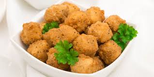 Biarkan bagian kain kasa yang berlebih menutupi pinggiran cetakannya. Cara Membuat Tahu Crispy Dengan Aneka Varian Rasa