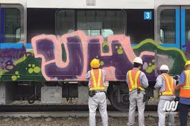 Majlis bandaraya ipoh sahkan sebuah syarikat produksi drama menceroboh gua matsoorat di ipoh seperti yang tular di media sosial sejak. Vandalisme Kereta Mrt Polisi Selidiki Grafiti Dan Motif Gambar Metro Tempo Co