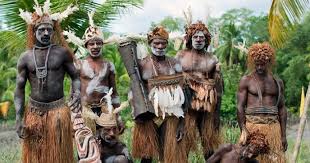 Sampai saat ini masih banyak suku pedalaman yang hidup di papua maupun seluruh indonesia yang tersebar dari ujung sabang sampai merauke. Sejarah Dan Budaya Suku Papua Inphedia Id