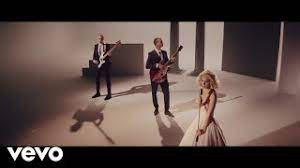 Beautifully unconventional is a song by english alternative rock band wolf alice from their second studio album, visions of a life. Wolf Alice Beautifully Unconventional Youtube
