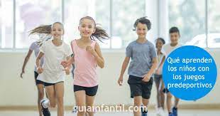 Los niños de 9 a 12 años de edad están refinando, mejorando y coordinando sus habilidades físicas. Habilidades Que Aprenden Los Ninos Con Los Juegos Predeportivos