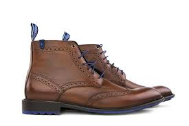 Warm materials, rugged soles and a comfortable tread for that bit of extra grip, it's all part of the boots collection this winter. Floris Van Bommel Veterboot Calf Dark Cognac Steenbergen Schoenen