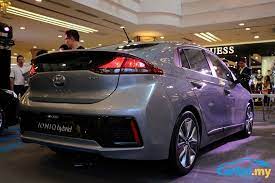 Malaysia limited edition ioniq with original oem paddle shifter and real hyundai oem head unit not aftermarket by sime darby. Hyundai Ioniq Hybrid Launched In Malaysia From Rm103 390 Buying Guides Carlist My