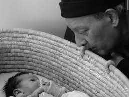 Il santo patrono di Brooklyn» Paul Auster: gli ultimi mesi dello scrittore  e l'arrivo del nipotino- Corriere.it