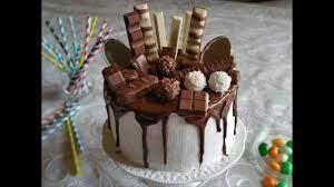 Riponete la torta in frigo per un'ora. Torta Drip Cake Con Tantissimi Snack Ideale Per Bambini Youtube