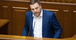 Арахамія каже, що це він запропонував монастирського замість авакова: Fqr 9iqj3jkc7m